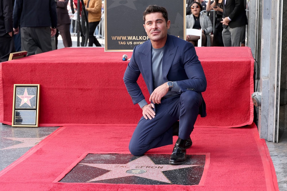 Zac Efron recuerda a Matthew Perry al recibir su estrella en el Paseo de la Fama (Foto: Instagram)