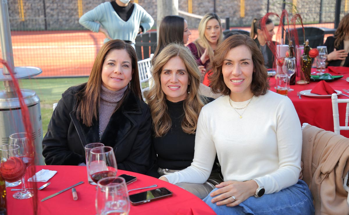 Adriana, Rorra y Ana