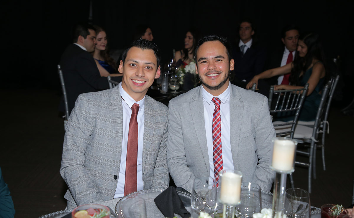 Mike y Armando