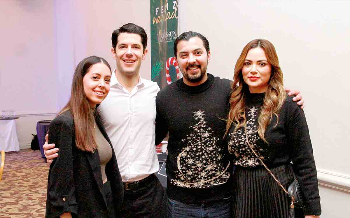 ANA PAULA CAMARILLO, FERNANDO ARAGÓN, FERNANDO CRUZ Y FABY WONG llegaron puntuales al Hotel HS Hotsson