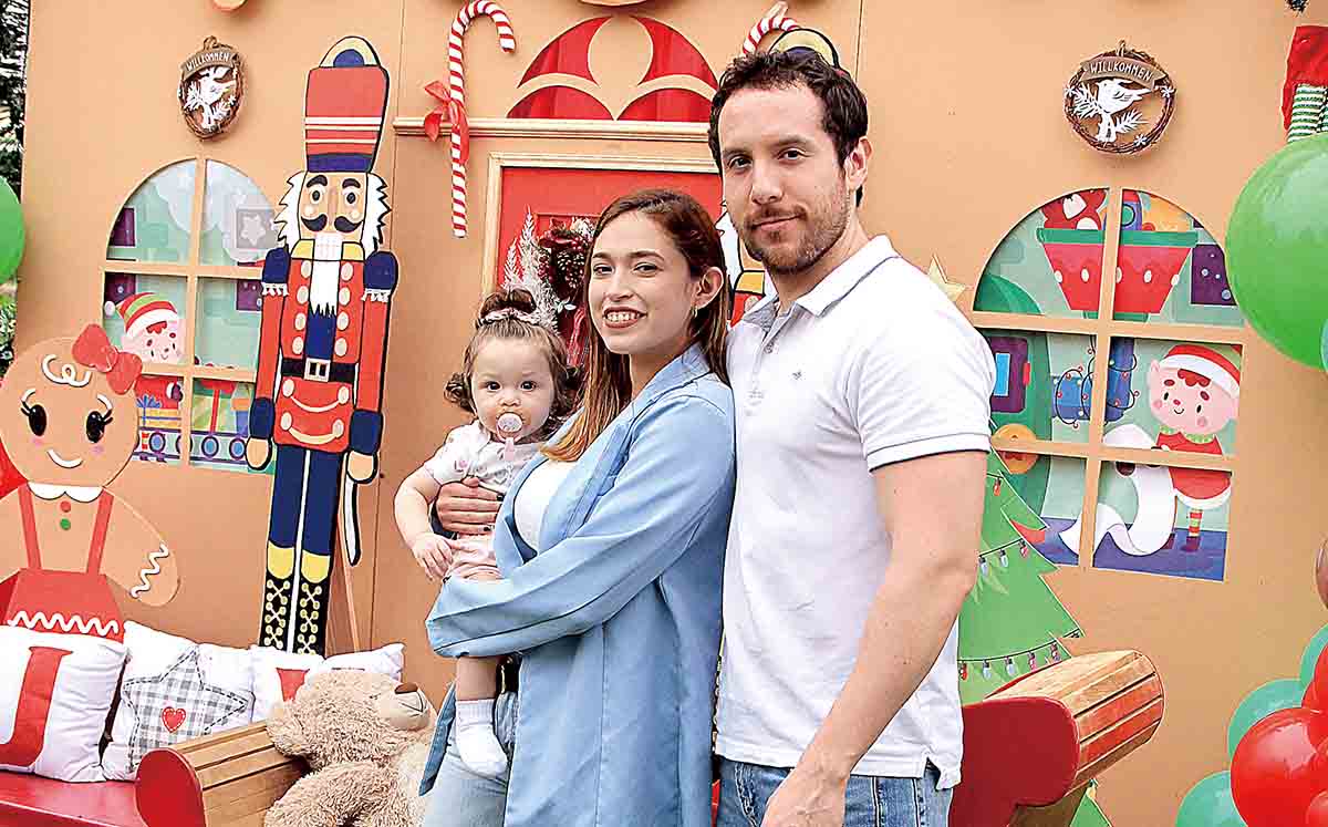 ARIANA SALDAÑA, JENNIFER ARAUJO Y GERARDO SALDAÑA llegaron puntuales a la fiesta de Gala