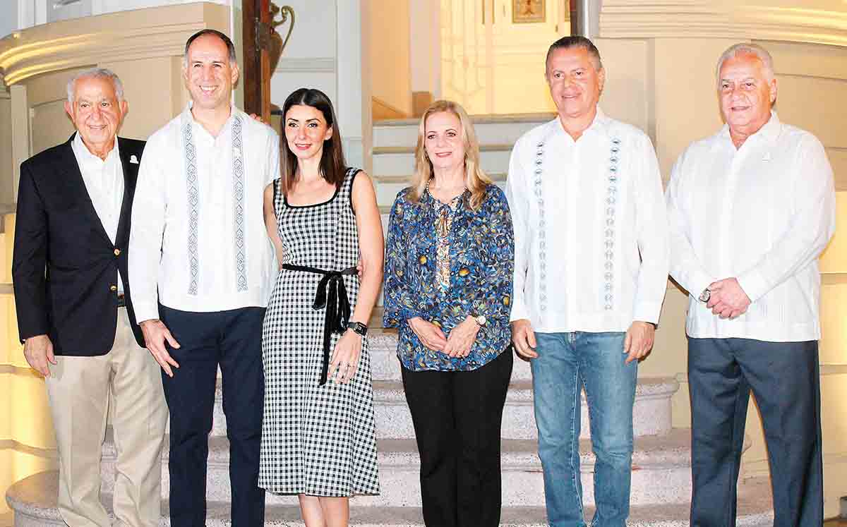 JORGE NASRALLAH, JOSÉ ÁNGEL GARCÍA, ZAIRA LOYOLA, AIDA FERES, JESÚS NADER Y ALFREDO HAGE KARAM estuvieron presentes en la inauguración