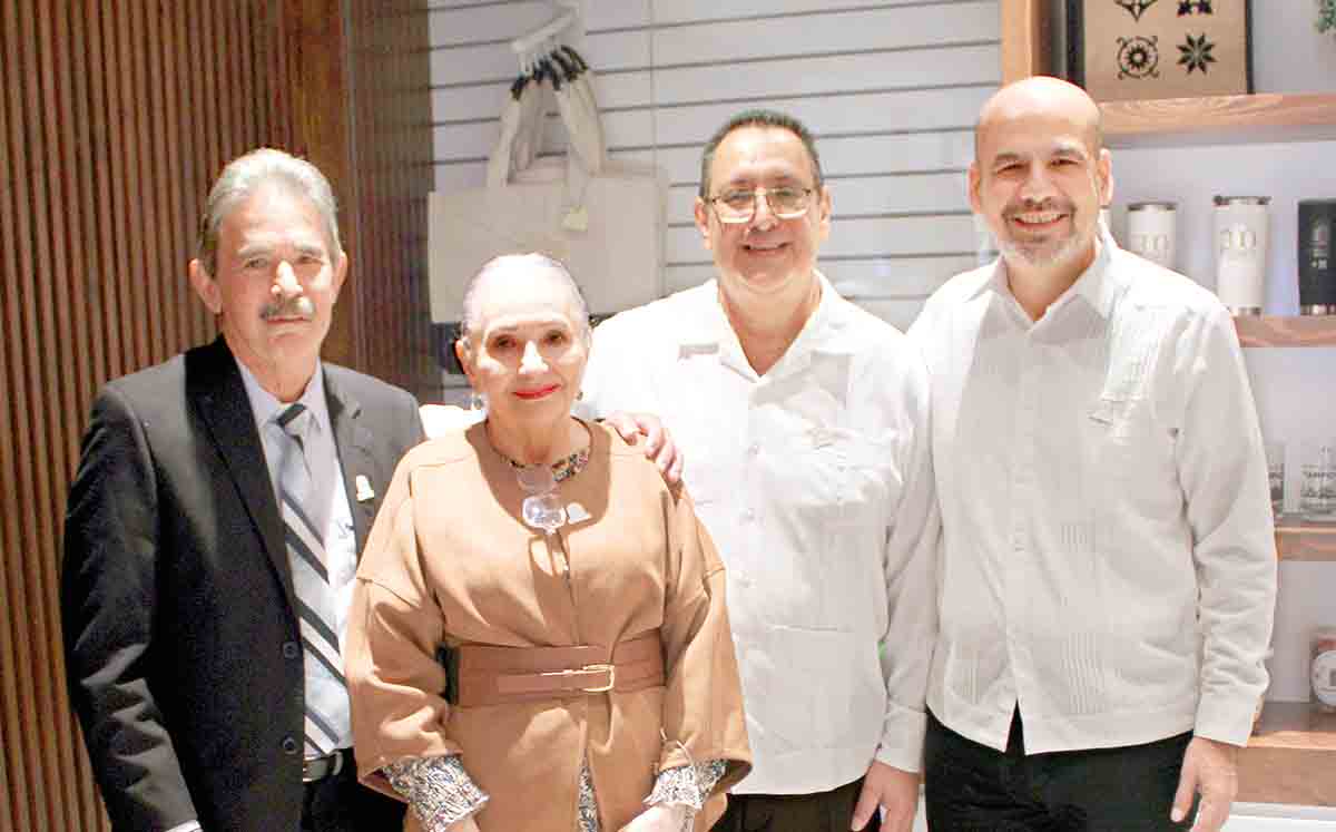 Asistentes del evento nos regalaron sus mejores sonrisas