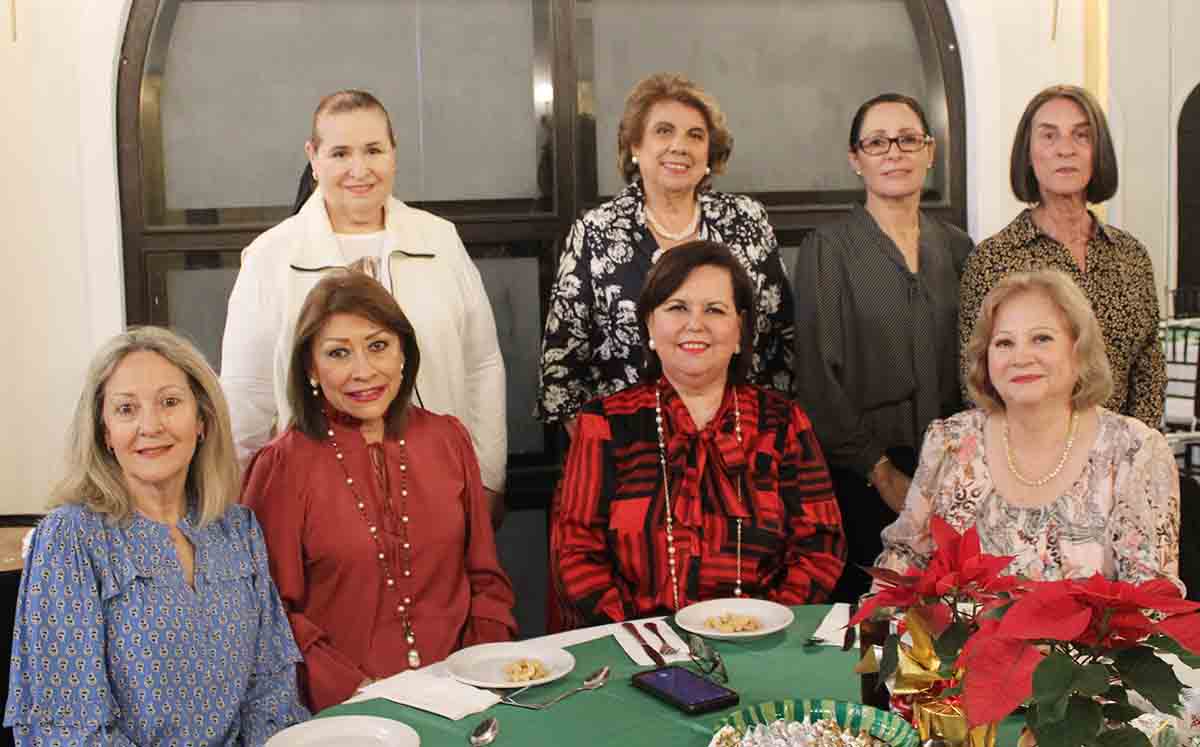 Asistentes del evento disfrutaron del ambiente del tecladista Óscar Aguilar