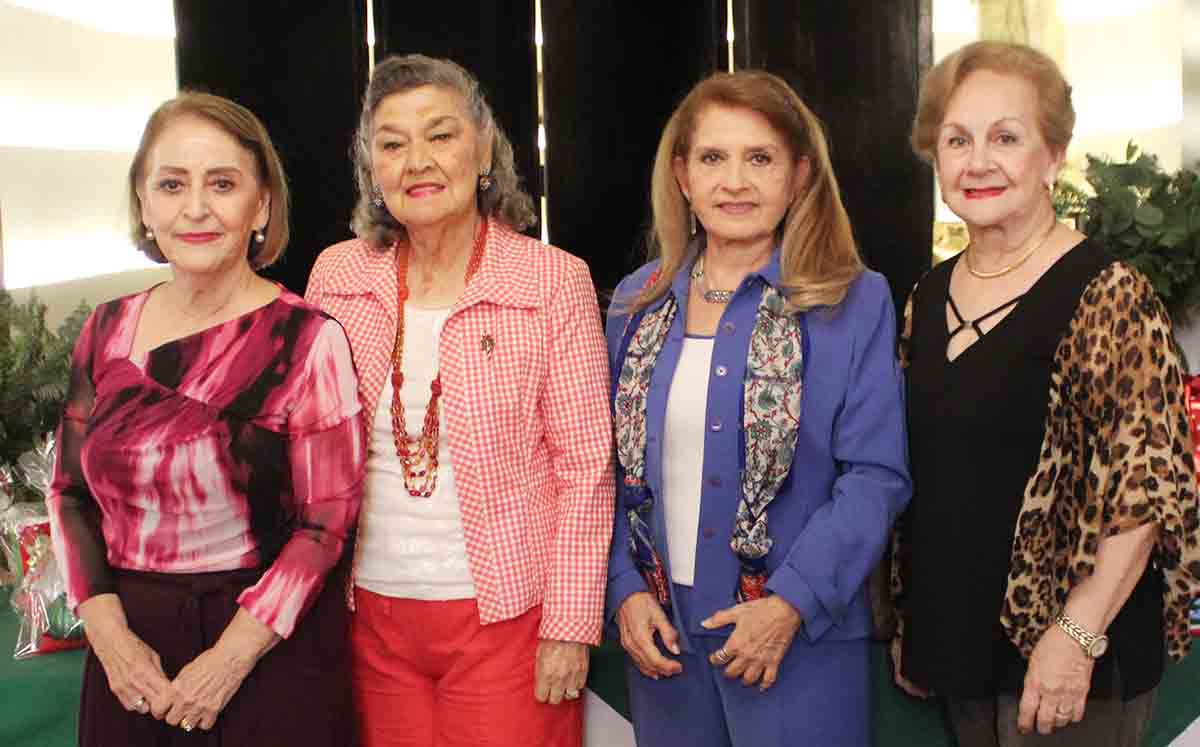 Asistentes del evento emocionadas por la tarde de concursos