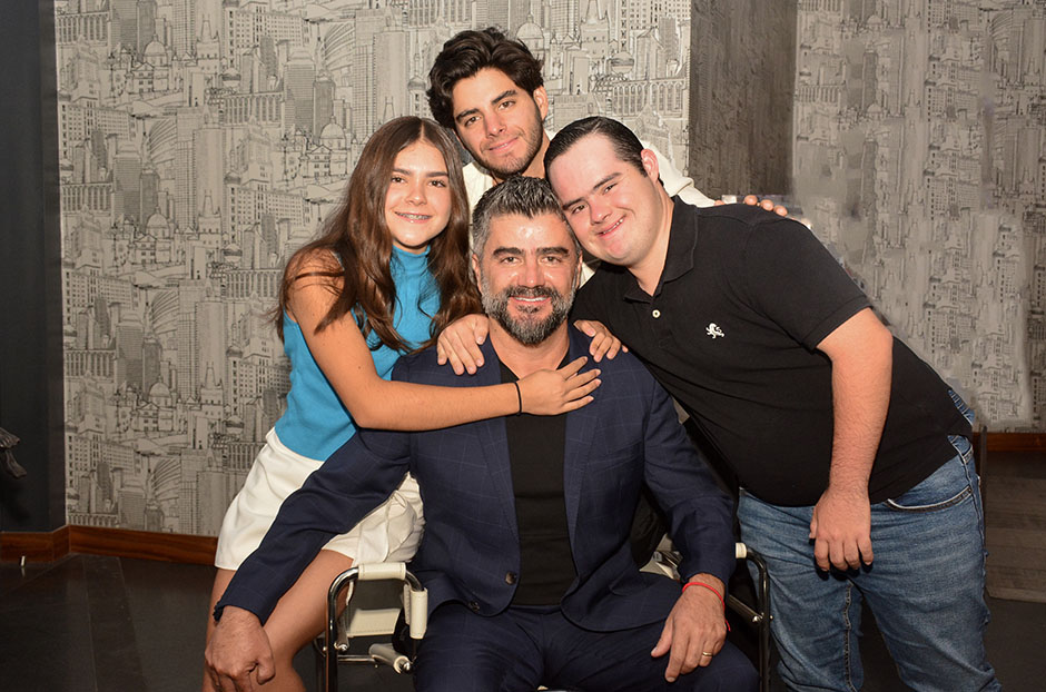 Camile Campero, Nicolás Campero, Mario Campero y Mario Campero Jr.