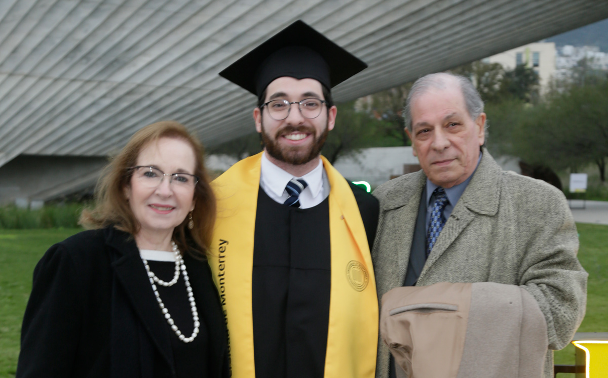 Carmen Cedillo, Diego Cantón y Raúl Cantón / Foto: Staff Chic