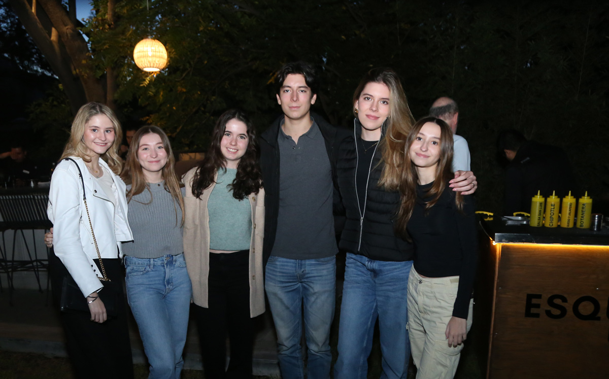 Mariana Ortiz, Lorena Ortiz, Isabella Martínez, Sebastián Barriosgómez, Constanza Barriosgómez y Eugenia Ortiz / Foto: Roberto Alvarado