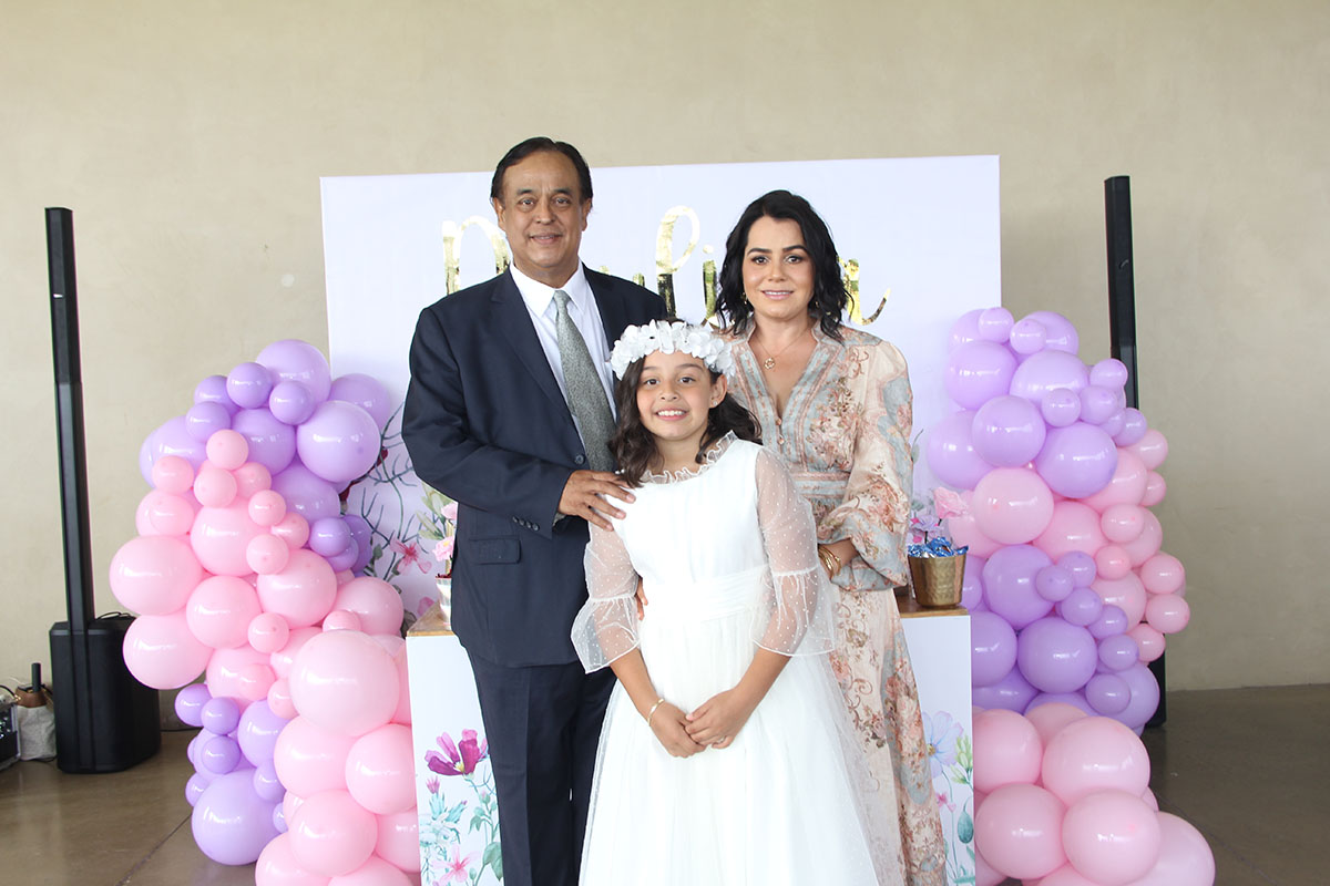 Salvador Cosío, Paulina Corella y Paulina Cosío Corella
