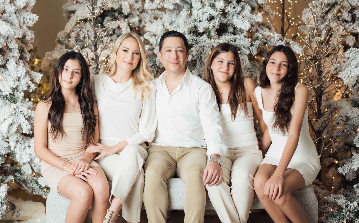 Sofía Muñoz, Karen Cortés de Muñoz, Donato Muñoz, Alana Muñoz y Aleza Muñoz.