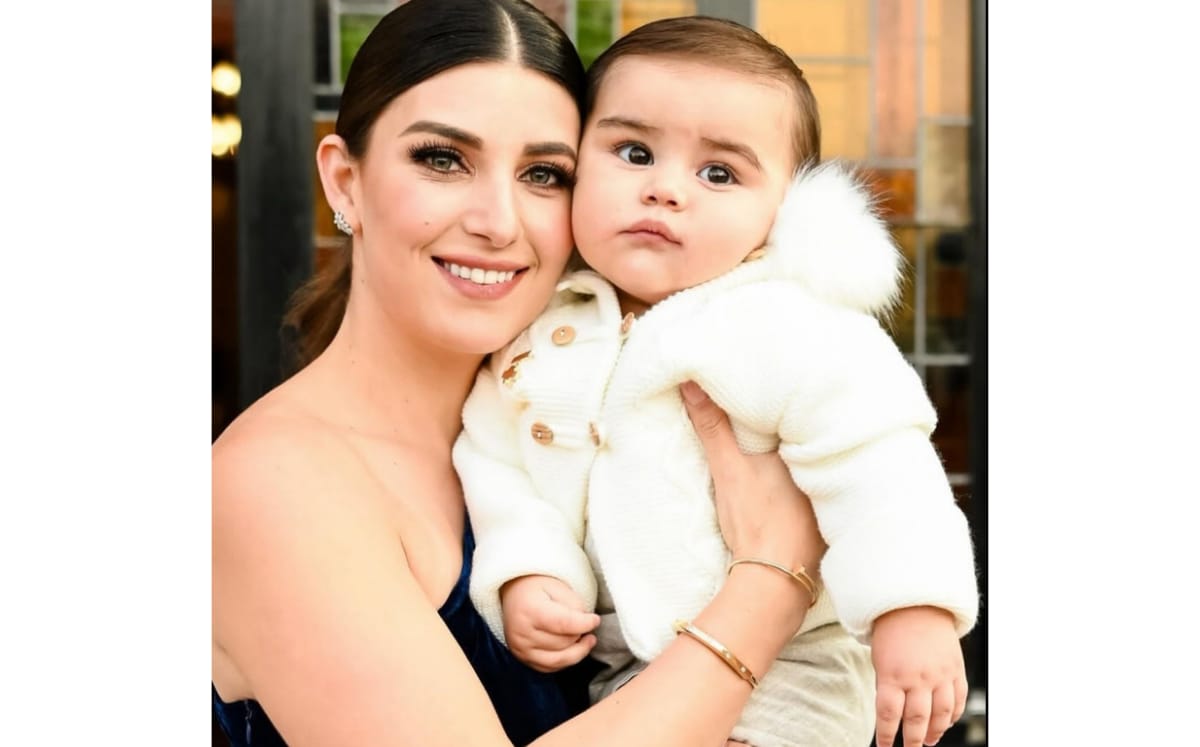 Checo Pérez y Carola Martínez bautizan al bebé de Ximena Navarrete (Instagram)