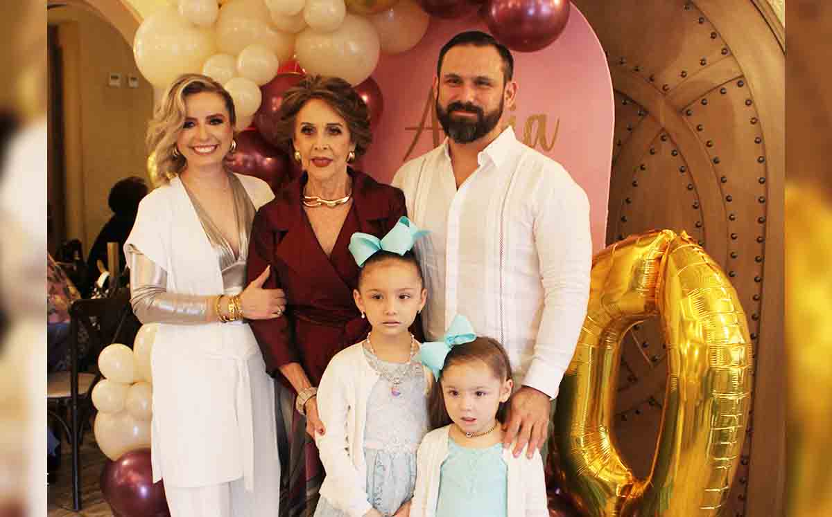 CYNTHIA GARZA, ALICIA BRICSTON, EDUARDO MUSTIELES