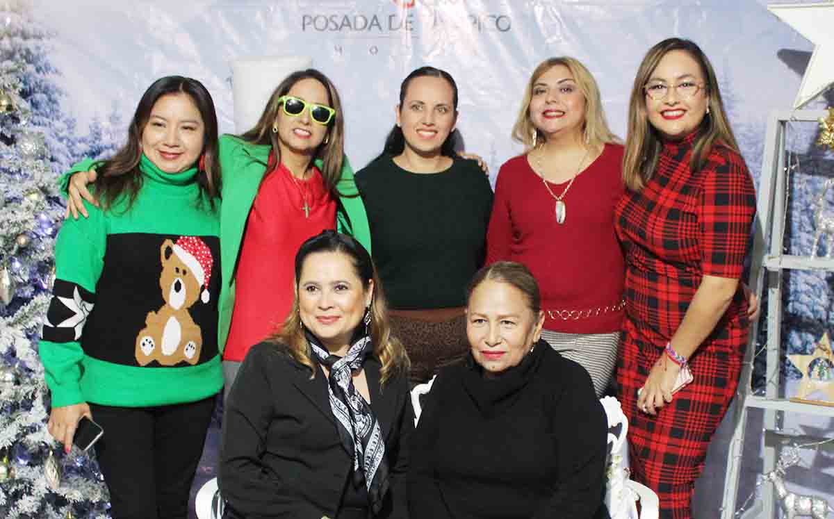 CLARA GOVELA, DELIA LÓPEZ, JAZMIN ANTONIO NICANOR, EDNA OLALDE, ELIZABETH GÚZMAN, EVELIA DE HERNÁNDEZ Y AURORA DE MADRIGAL disfrutaron de la posada
