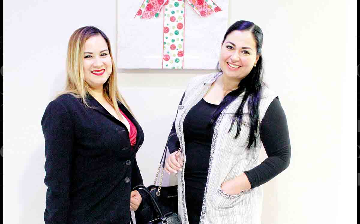 SUGEY BÁRCENAS Y PAOLA MARTÍNEZ degustaron de lasaña a la boloñesa con ensalada mixta y de postre un delicioso pastel de chocolate