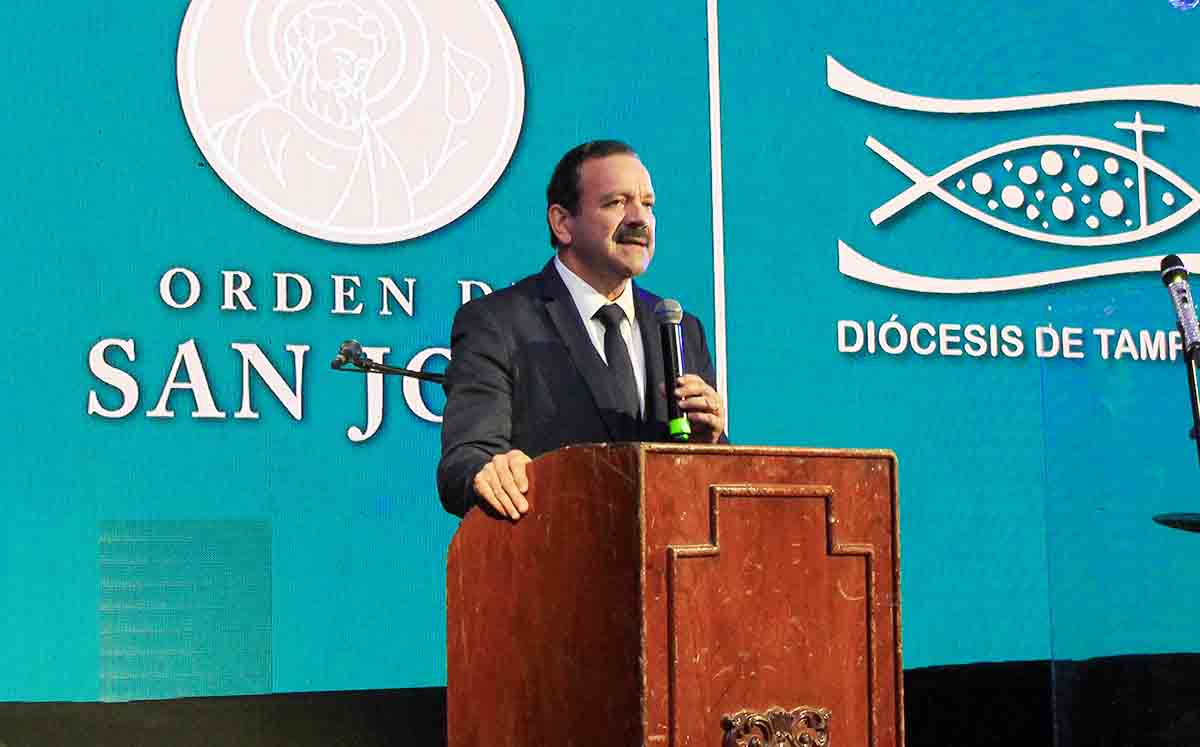 La noche inició con las palabras de JOSÉ LUIS TERÁN, quien a nombre de la Orden de San José, dio las gracias por la asistencia