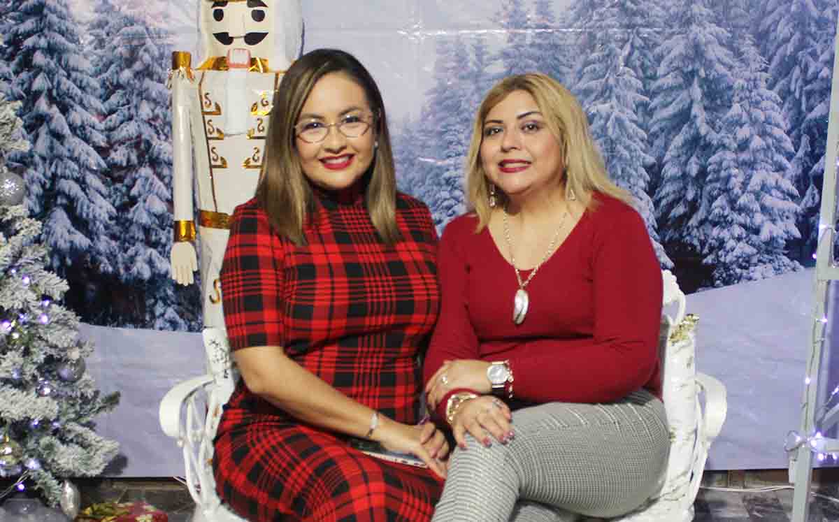 EDNA OLALDE, ELIZABETH GÚZMAN se divirtieron cantando los mejores éxitos de los 90, 2000 e incluso canciones navideñas