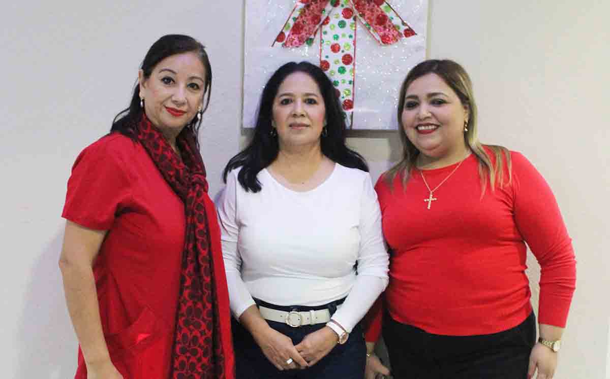 YAZMÍN BARRAZA, EDITH WILCHES, LIDIA ZARAGOZA degustaron de lasaña a la boloñesa con ensalada mixta