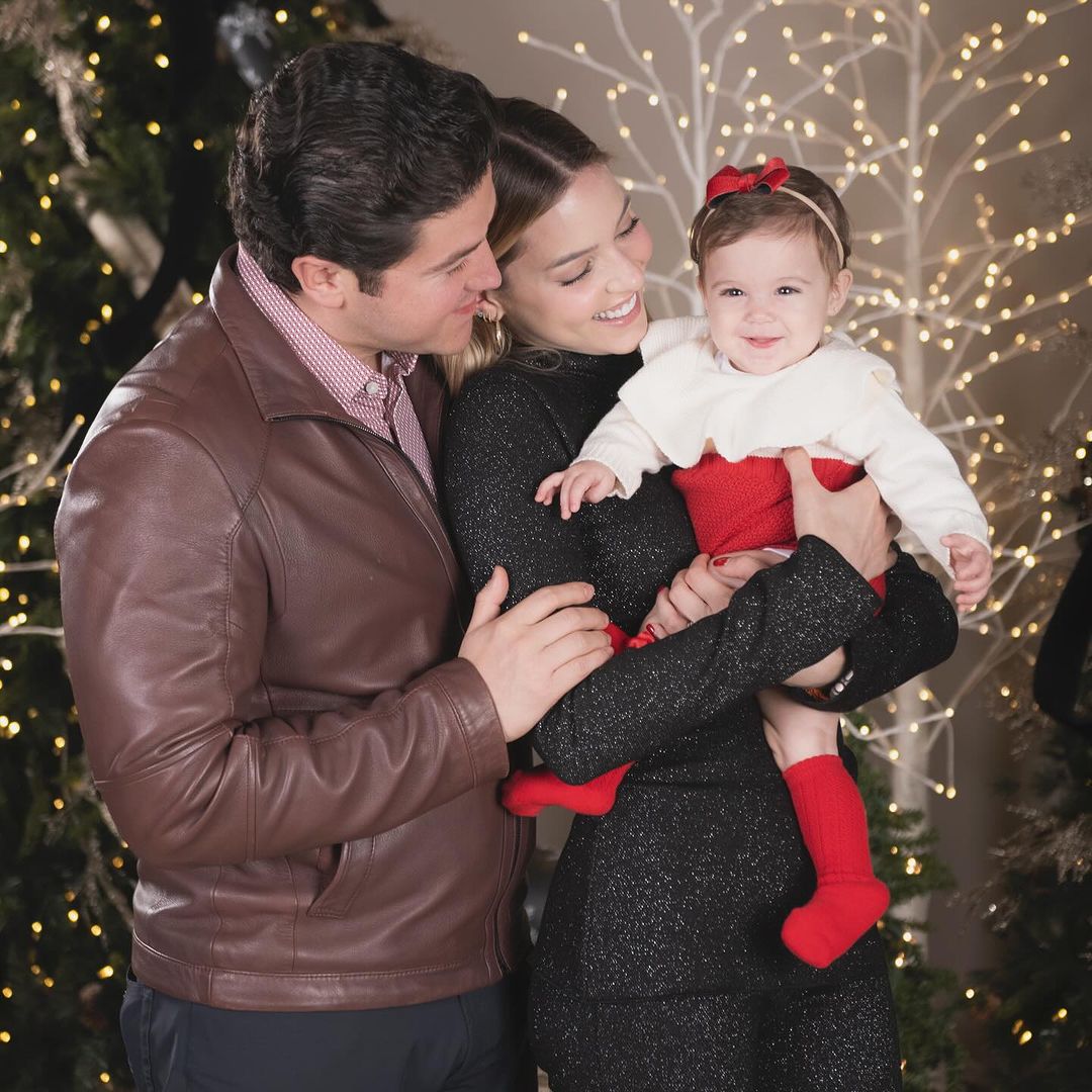 Mariana Rodríguez es la reina de Nochebuena con vestido de marinera (Foto. Instagram)