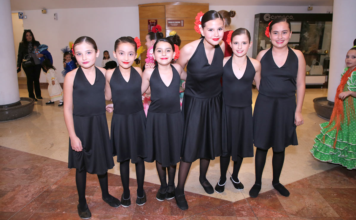 Aurora, Renata, Ana Pau, Sofía, Ivanna y Sofi