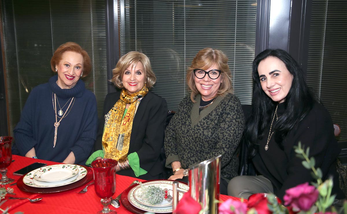 Tita, Monys, Ivonne y Gaby