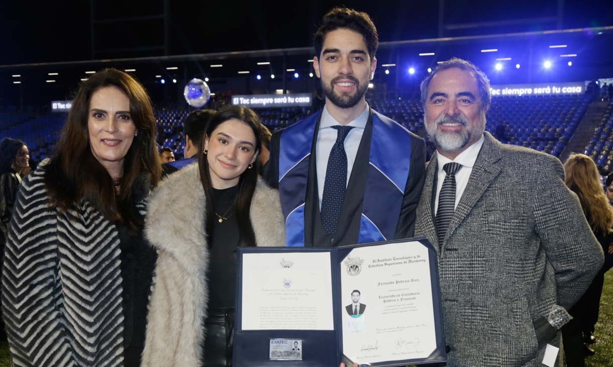 Alejandra Ruiz, Natalia Téllez, Fernando Pedraza y Alejandro Pedraza