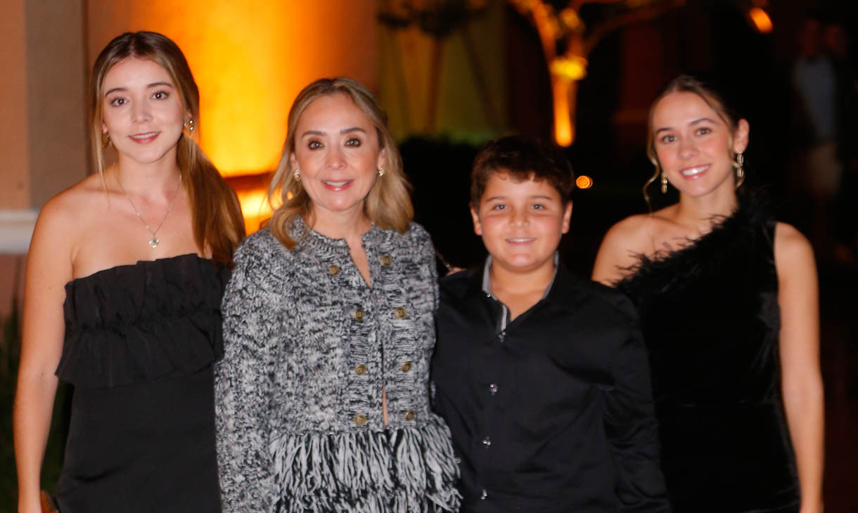 Marian Miñarro, Marice Limón, Lucas Miñarro y Paola Miñarro