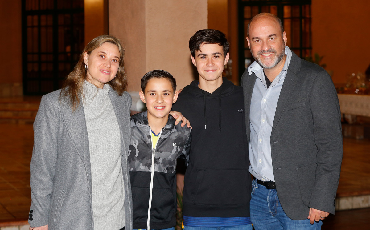 Jennifer Irías, Adrián Irias, Joaquín Irías y Agustín Irías / Foto: Staff Chic