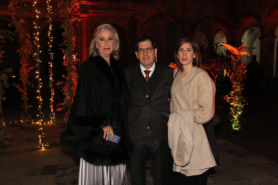 Adriana Medina, Miguel Alfaro y María José de Alfaro