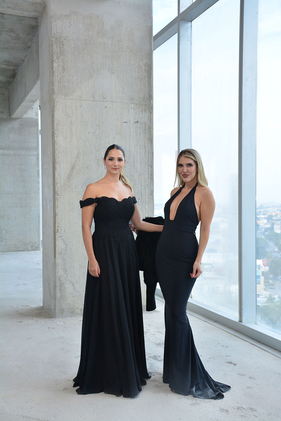 Elizabeth González y Giselle Azueta