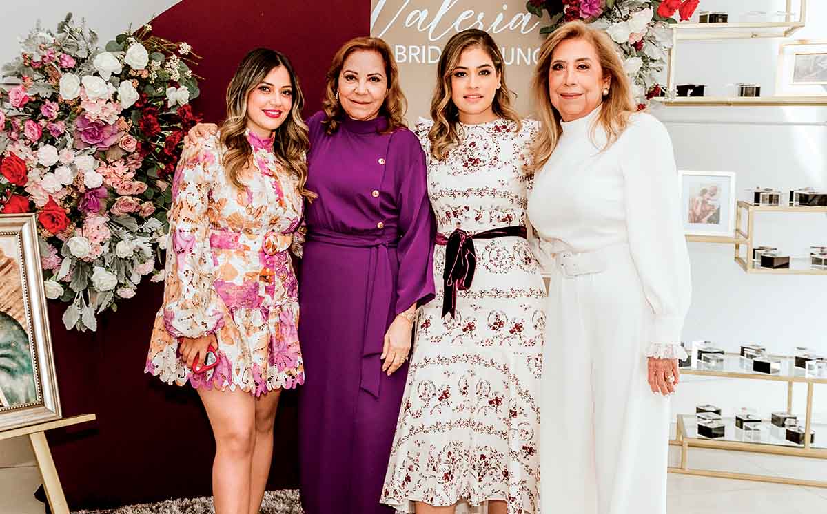 Edición 753: Bride to Be, GRECIA VOGEL, SILVIA PÉREZ, VALERIA VOGEL Y BLANCA RANGEL