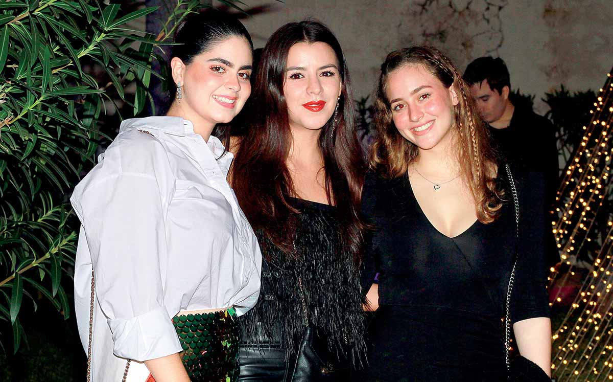 Edición 750: Secret Garden Party!, SOFÍA MAR, MELISSA CANSECO Y VIVIAN CANTÚ