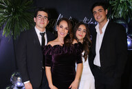 víctor, mary, mariana y ricardo