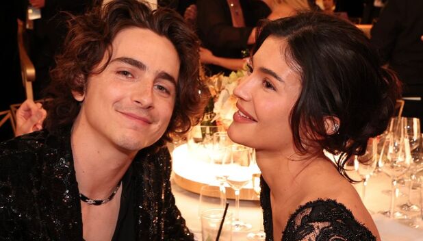 Kylie Jenner y Timothée Chalamet van juntos a los Golden Globes 2024 (Foto: Getty)