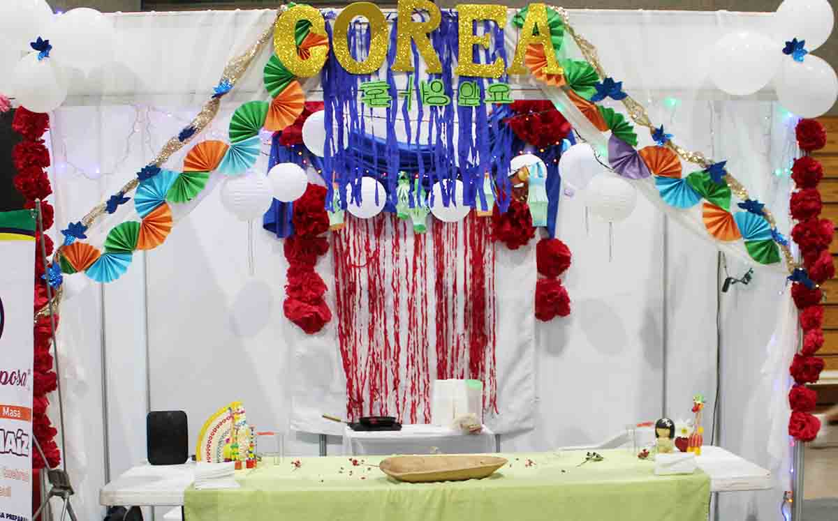 Comida asiática del stand de Corea
