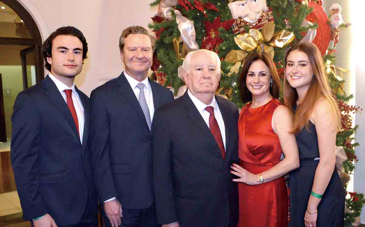 SANTIAGO DEL ÁNGEL, JOSÉ DEL ÁNGEL, PEDRO DE MARTINO, NIEVES DE MARTINO Y NATALIA DEL ÁNGEL llegaron con sus mejores outfits al Club Campestre Tampico