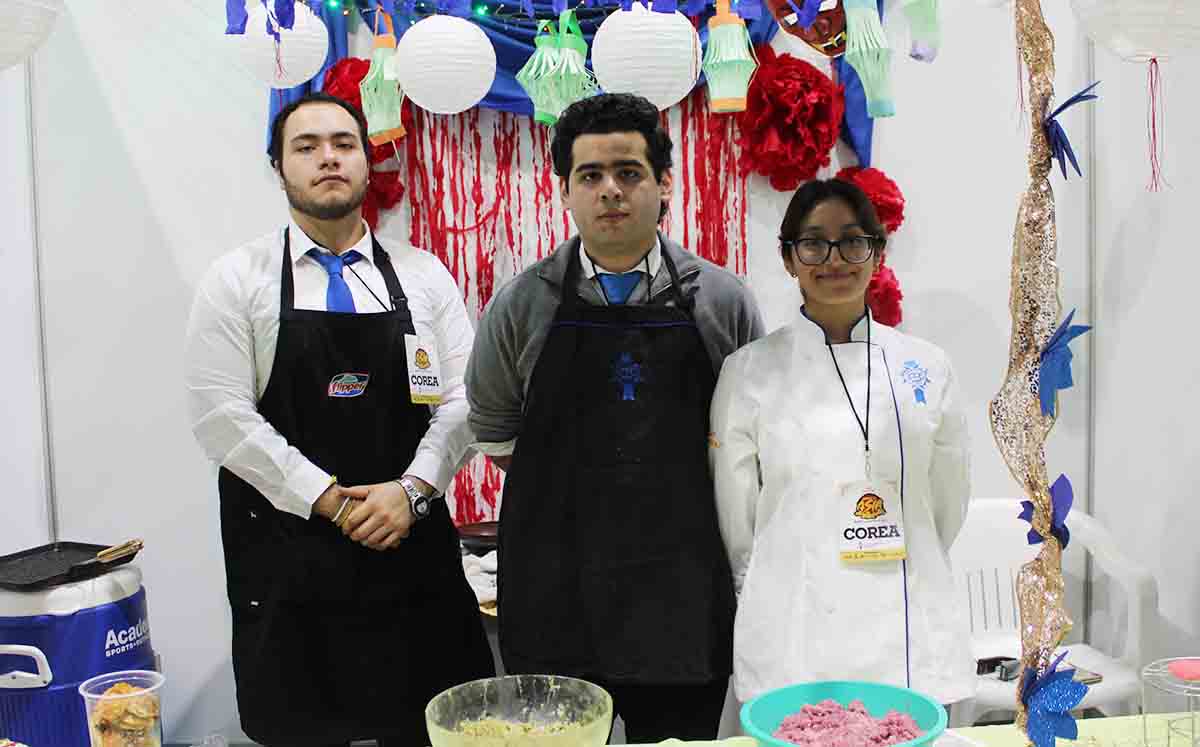ALEJANDRO PAZZI, DIEGO PIÑEIRO, SAMARA GABRIELA PERÉZ demostraron su talento en la muestra gastronómica Sabores de Asia
