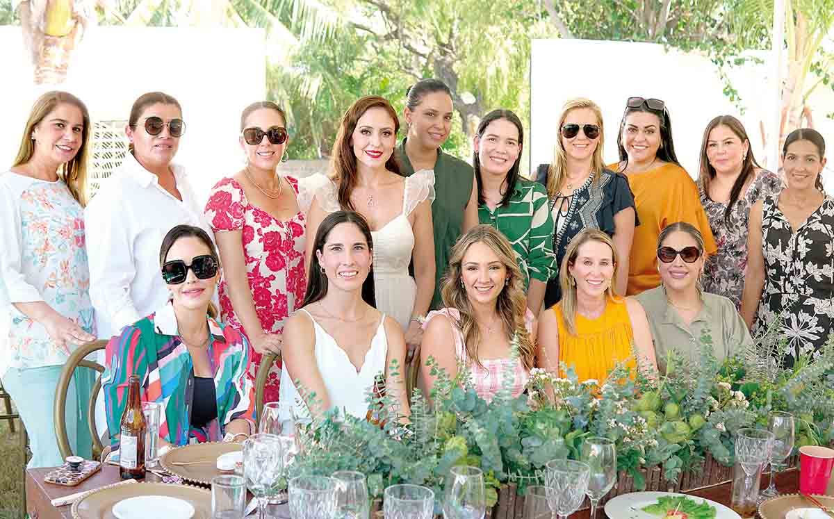 GABY GARZA, JAZZ LOZANO, ISABEL CASTRO, SAIRA DE NEMER, LILIA DURÁN, ELSA MARY EICHELMANN, HERMINIA PÉREZ, ANA LAURA AGUILAR, ALE DE TERÁN, LOURDES GO