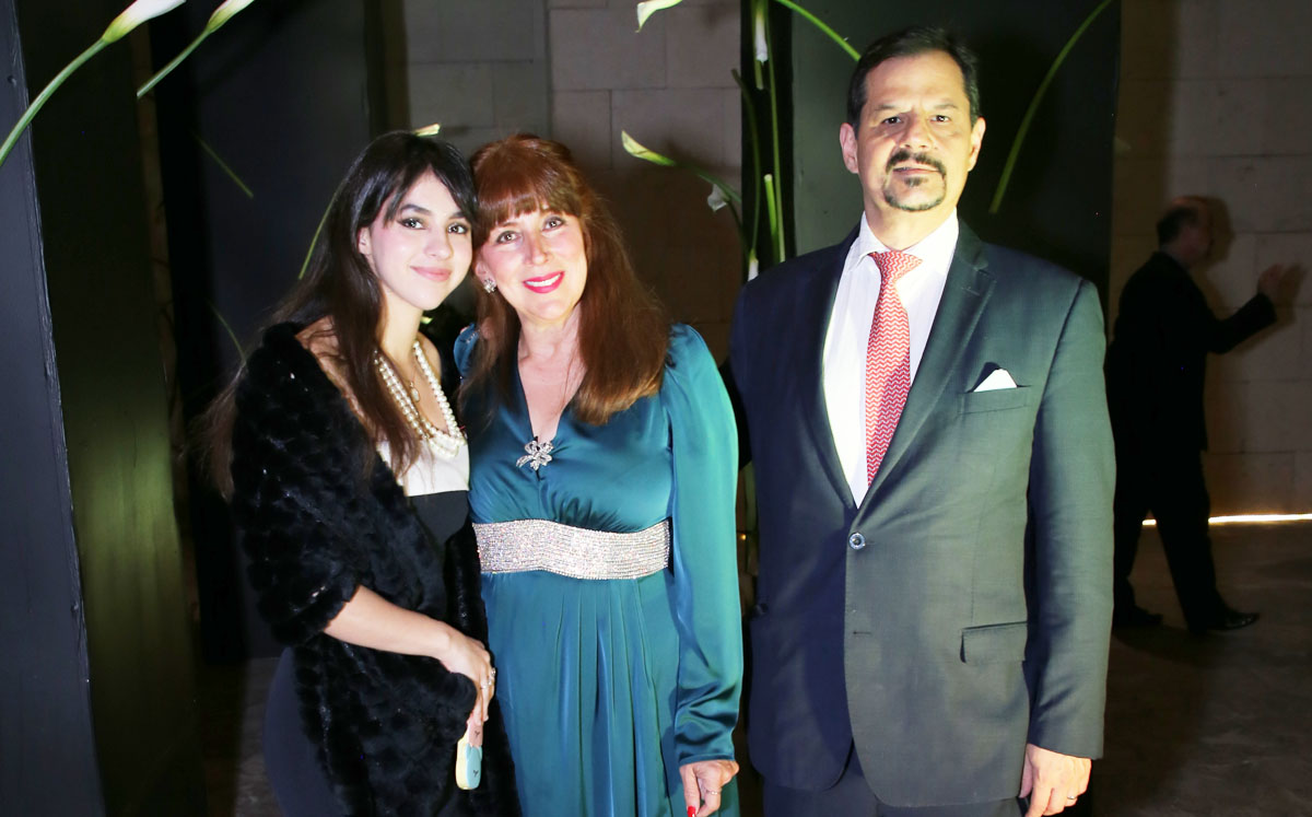 Isabel, Maribel y Eduardo