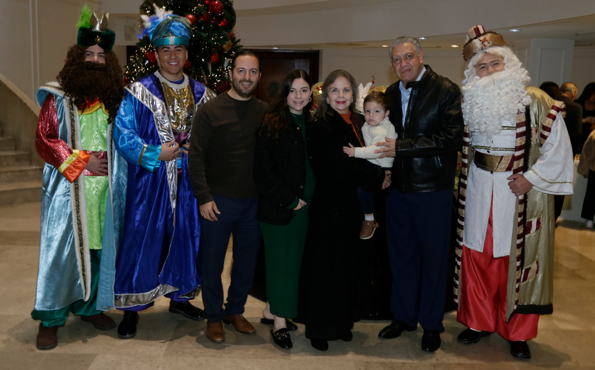 Armando Espino, Daniela Morales, Rocío Zubieta y Landa, Armando Espino y Armando Espino / Foto: Omar Valdez