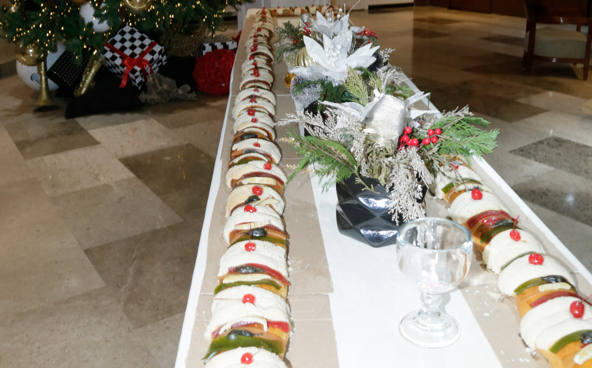 Los asistentes degustaron de la rosca de reyes y se llevaron variados premios / Foto: Omar Valdez