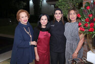 Tita, Mónica, Amparín y Laura