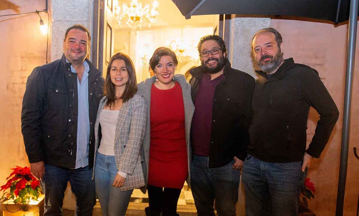 Mauricio Ibarreche, Débora Lozada, Cecy Rendón, Carlos Rendón y Eugenio Febre