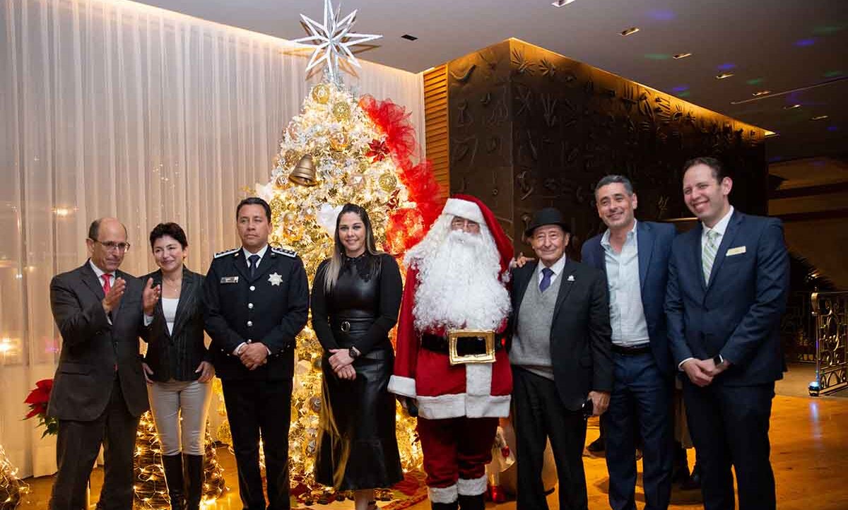 Alejandro Cañedo, María del Consuelo, Miguel Martínez, Liz Ricaño, Gustavo Ponce, Rodrigo Álvarez y Luis Del Solar