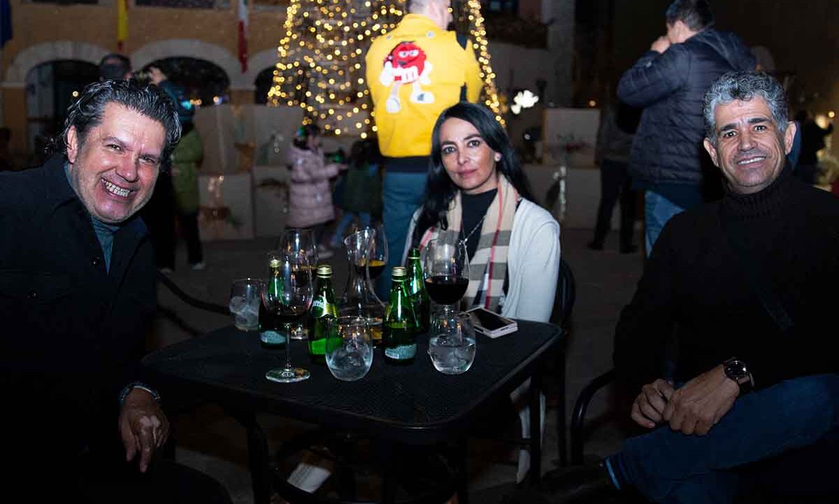Edgar Mizrahi y Erika Hijuelos y Joaquín Haces