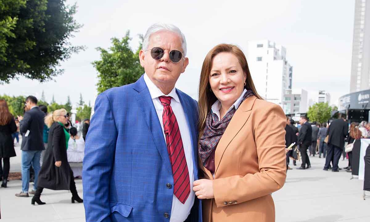 Carlos Peredo y Angélica Hernández