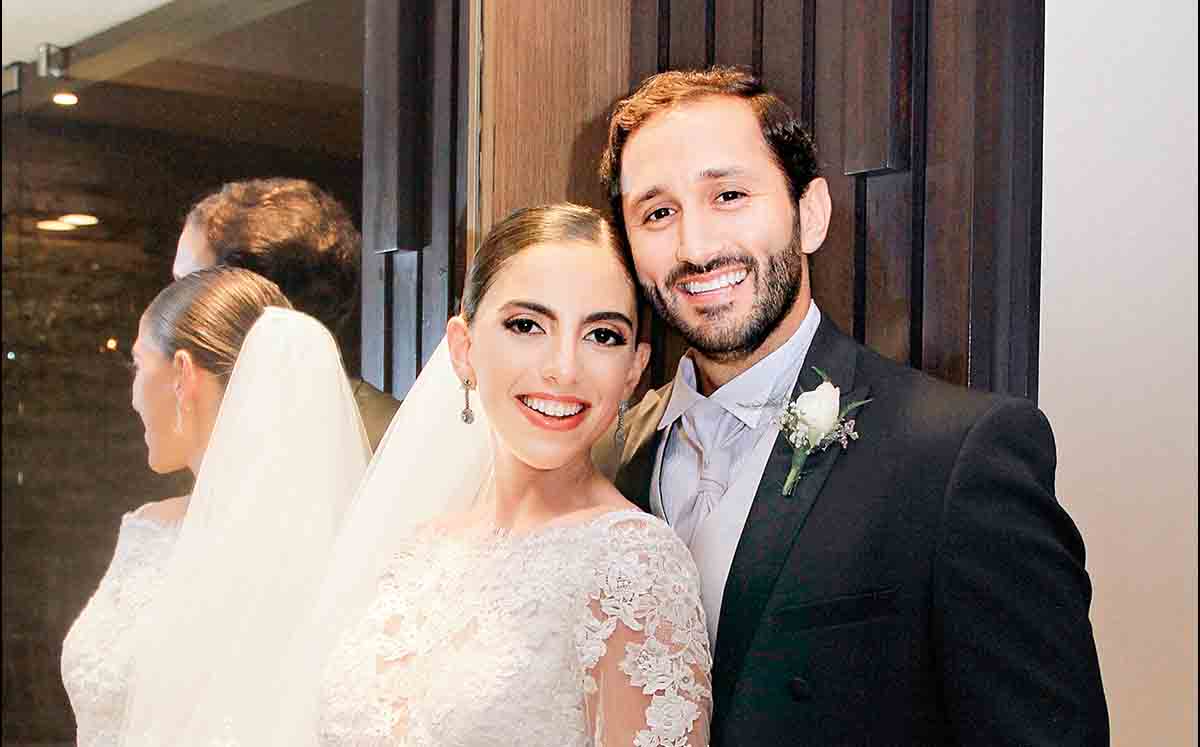 PAOLA RODRÍGUEZ Y LUIS FERNANDO AGUIRRE se dieron el sí frente a sus familiares y amigos
