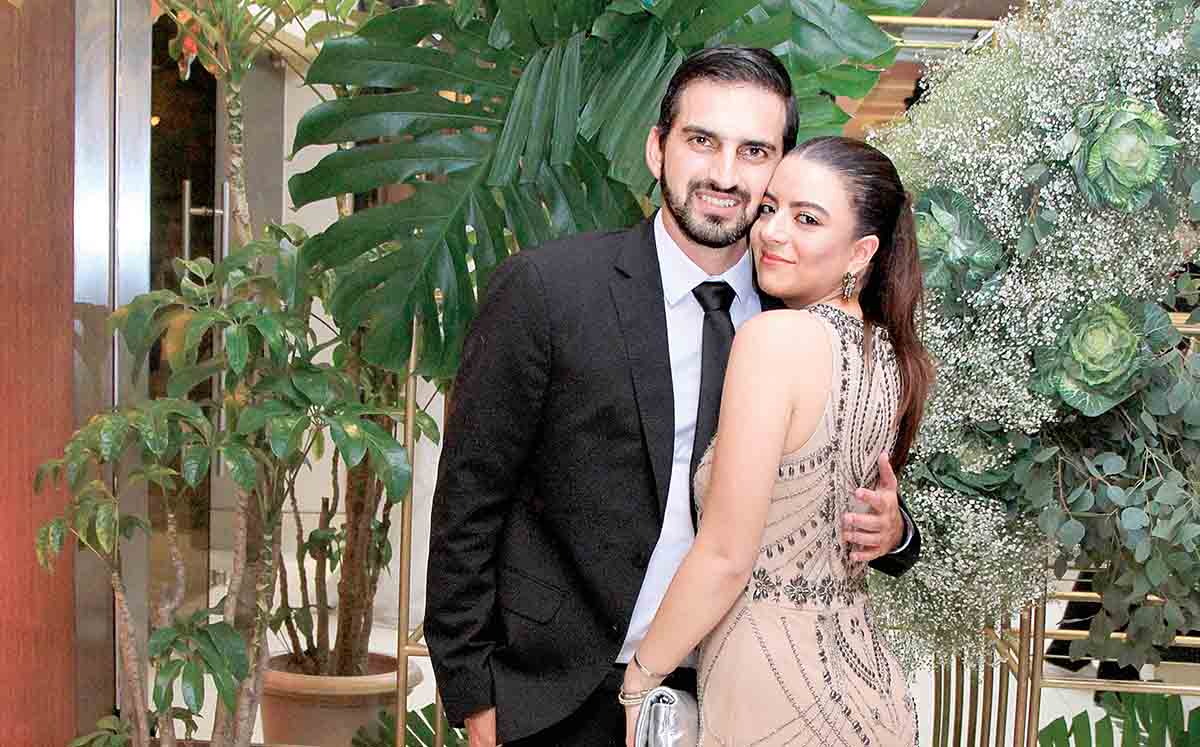 ARMANDO HAGE Y TESSY MANZUR llegaron puntuales a la boda de Paola y Luis