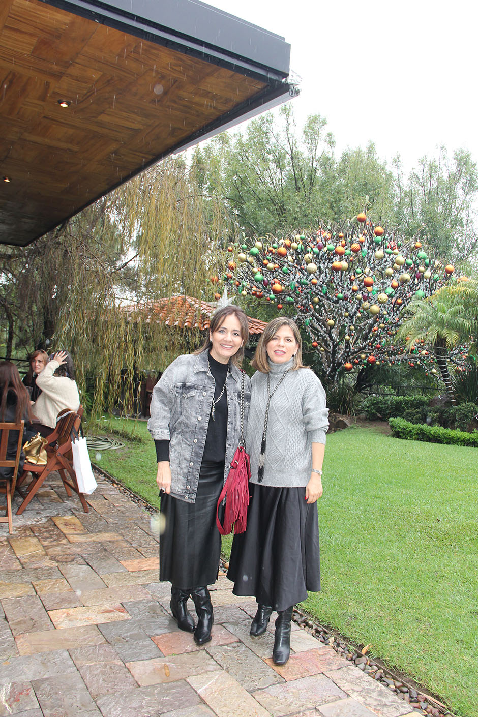 Hilda Corona y Catalina Olea