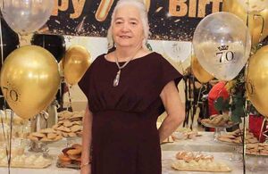SANDRA GARIBALDI celebrando su 70 cumpleaños en el Centro Deportivo Español
