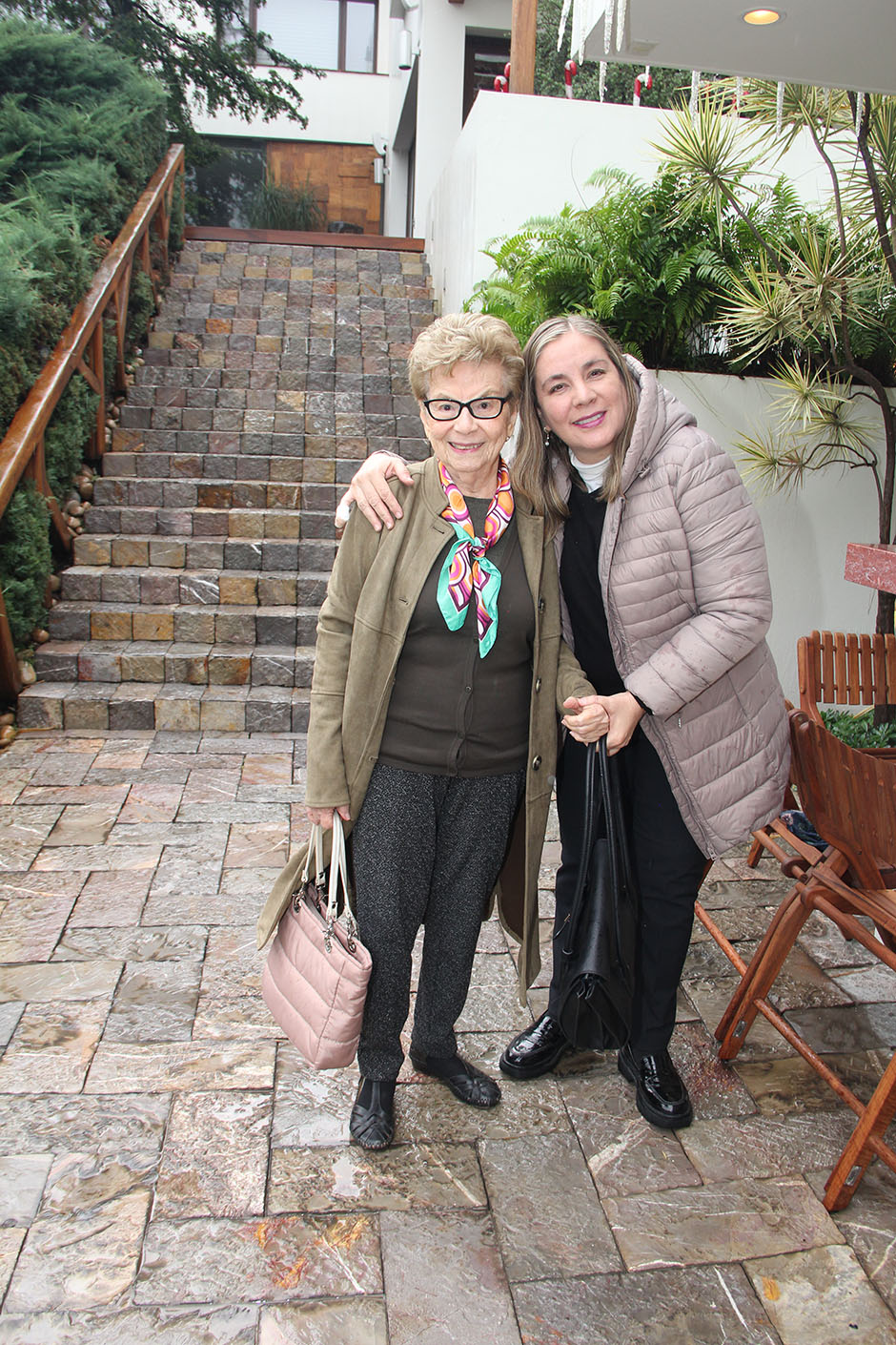Noely Espinosa y Mery Gómez